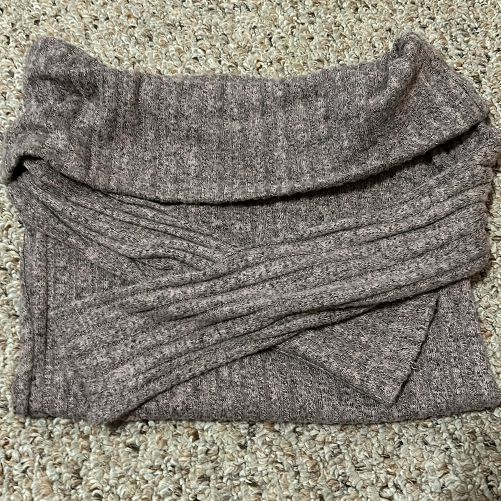 Sweater - Picture 4 of 4